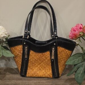 Etienne Collection PRIVEE' Woven And PATENT LEATHER TOTE